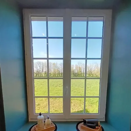 לינה וארוחת בוקר Manoir De Pierreville