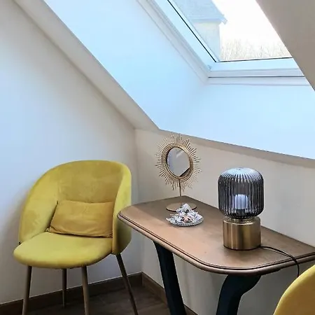 فندق مبيت وإفطار Manoir De Pierreville 3*