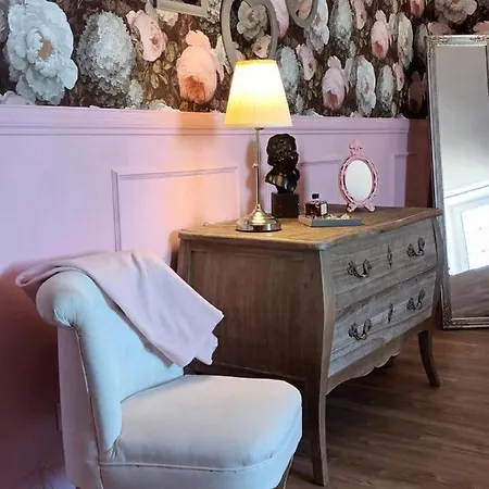 Manoir De Pierreville לינה וארוחת בוקר Audouville-la-Hubert