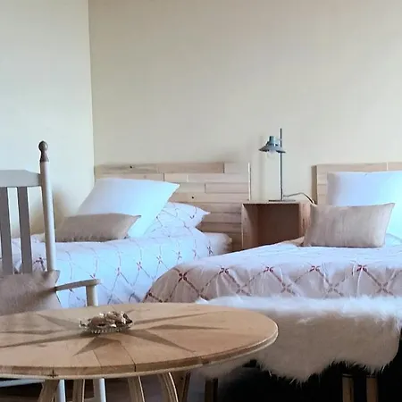 Manoir De Pierreville לינה וארוחת בוקר Audouville-la-Hubert