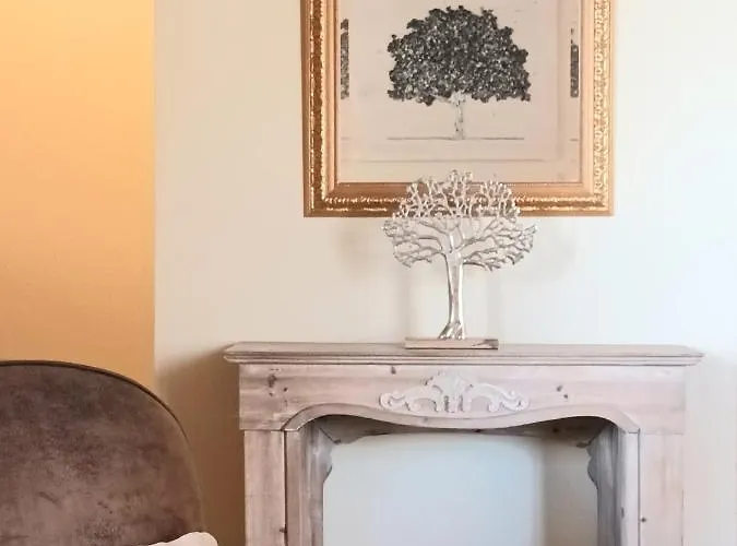 Manoir De Pierreville فندق مبيت وإفطار